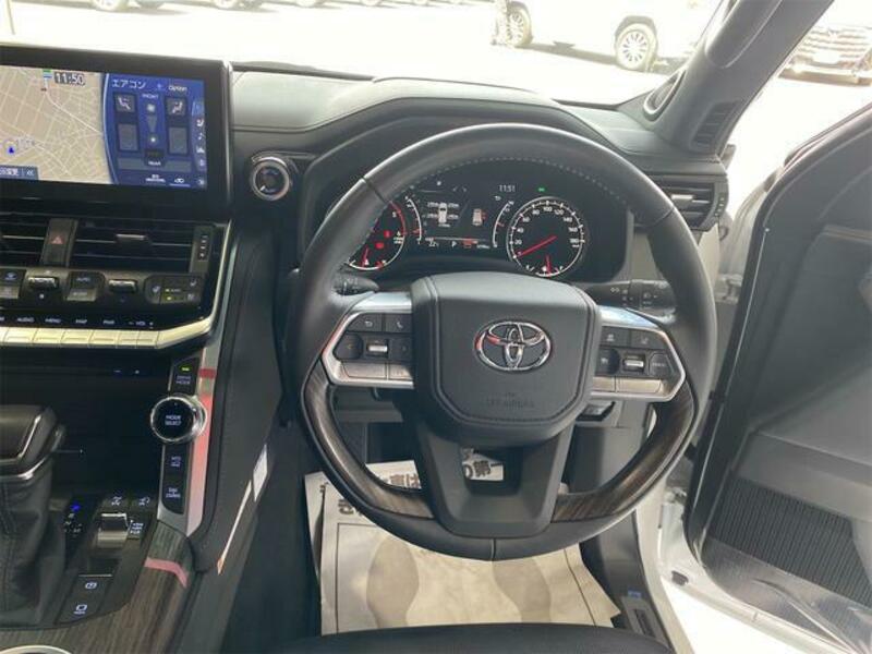LAND CRUISER