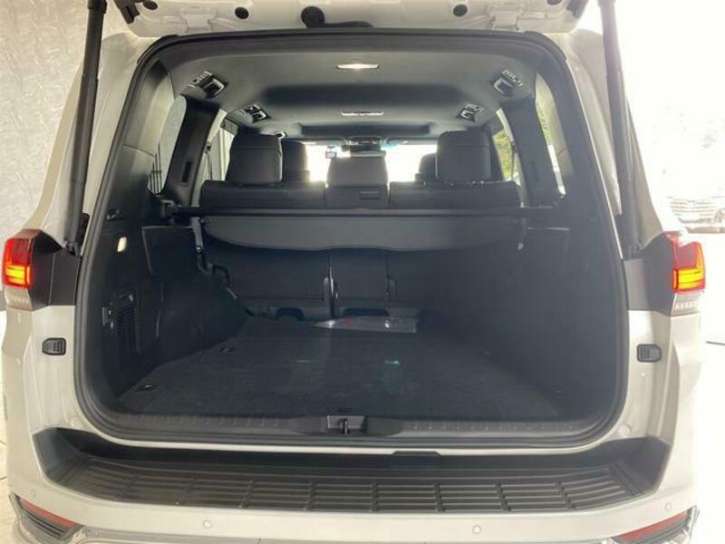 LAND CRUISER