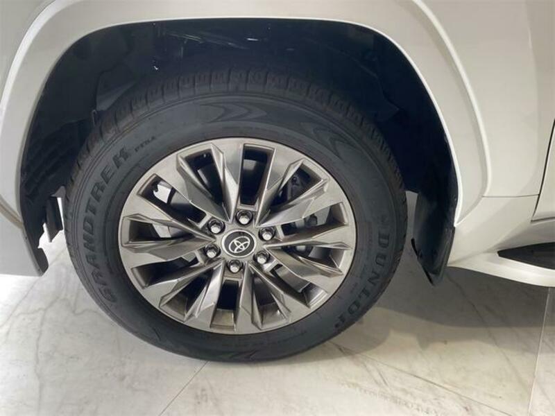 LAND CRUISER