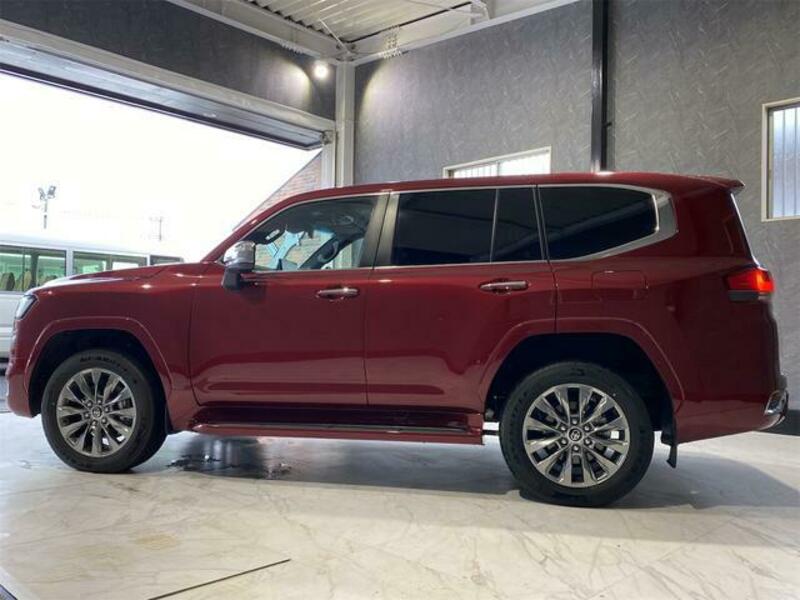 LAND CRUISER