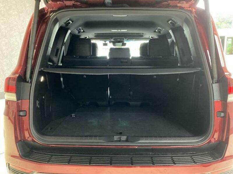 LAND CRUISER