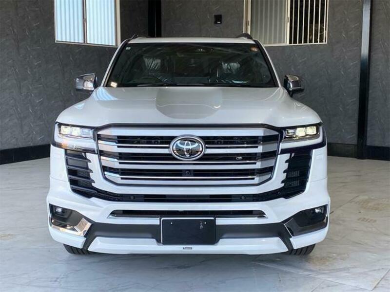 LAND CRUISER