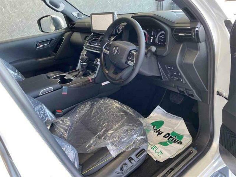 LAND CRUISER