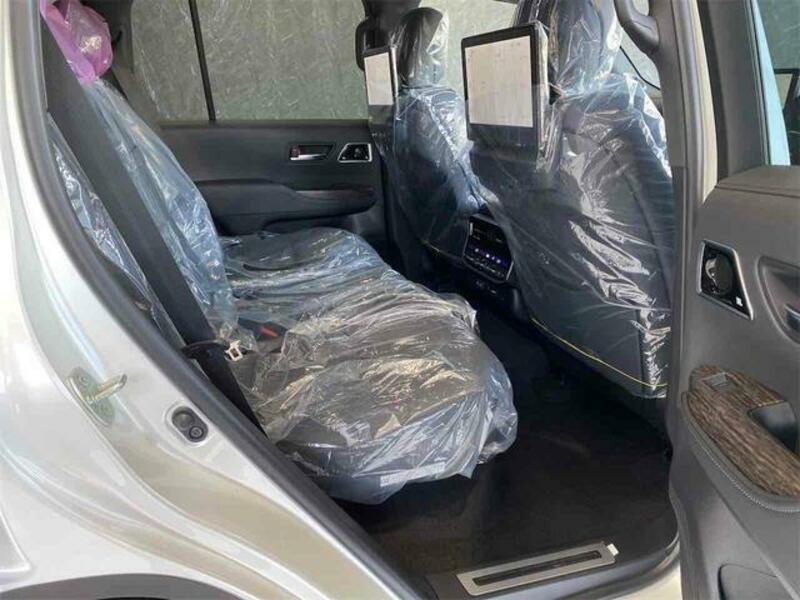 LAND CRUISER