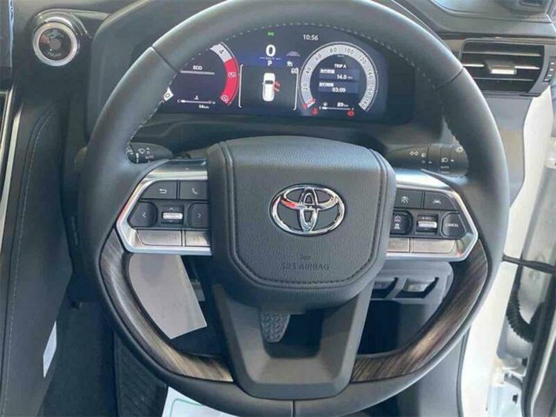 LAND CRUISER