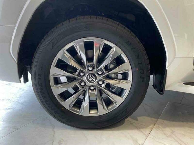 LAND CRUISER