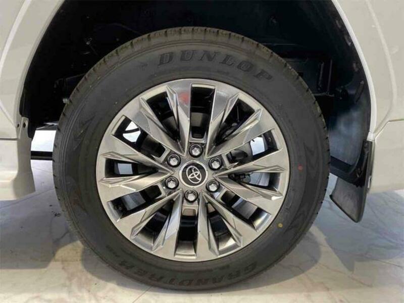 LAND CRUISER