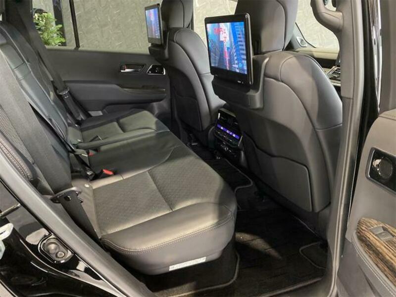 LAND CRUISER