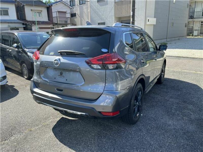 X-TRAIL