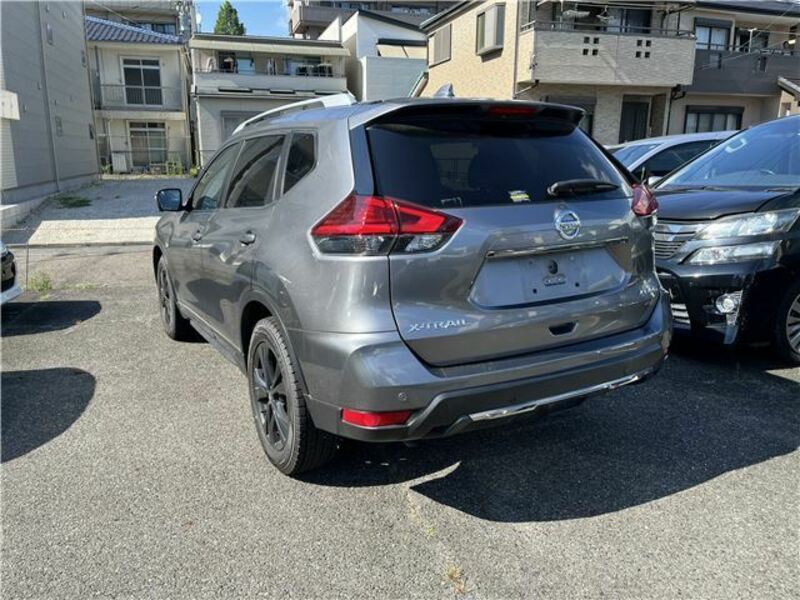 X-TRAIL
