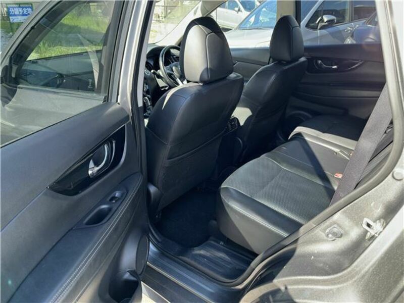 X-TRAIL