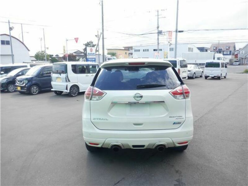 X-TRAIL