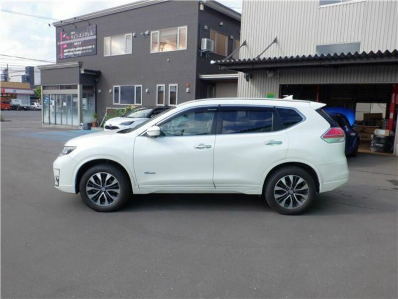 X-TRAIL