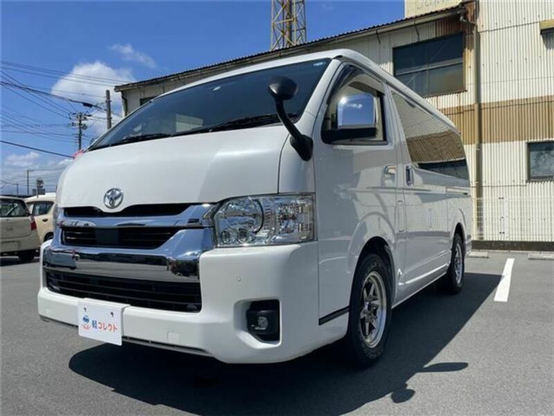 TOYOTA HIACE