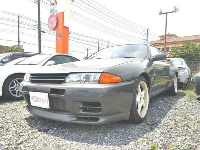 NISSAN SKYLINE