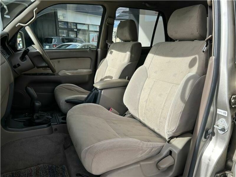 HILUX SURF