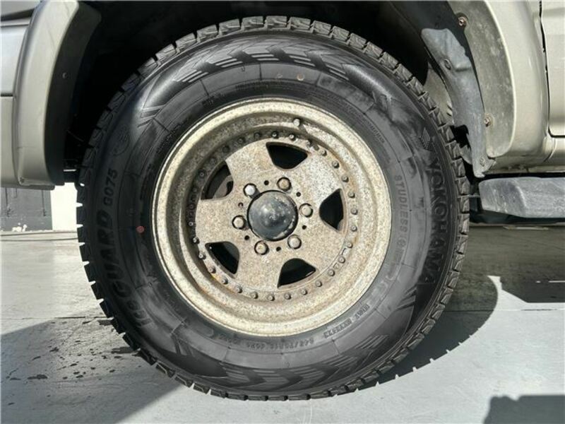 HILUX SURF