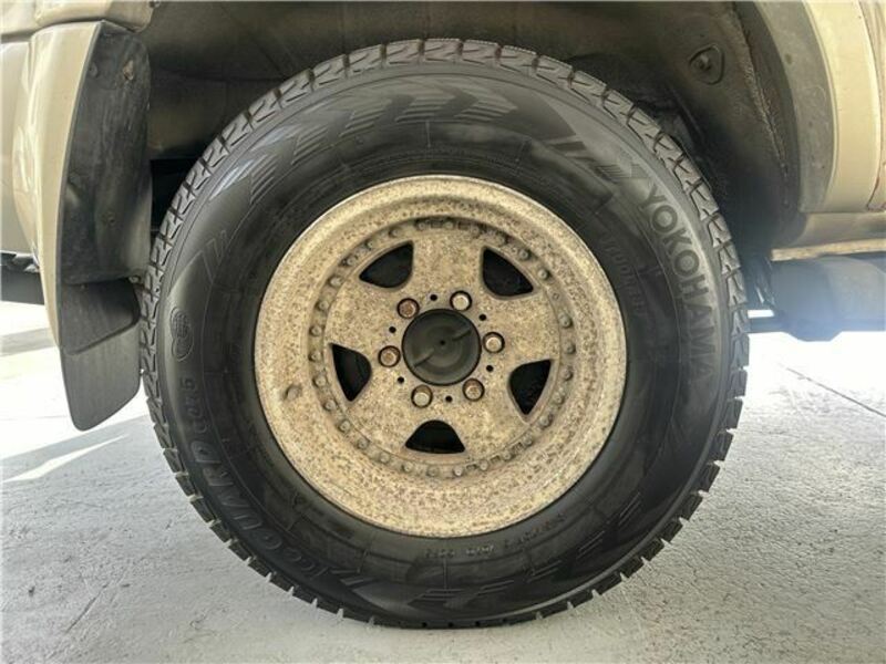 HILUX SURF
