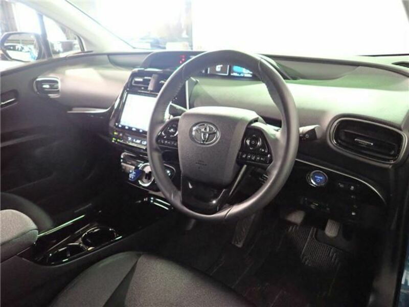 PRIUS PHV