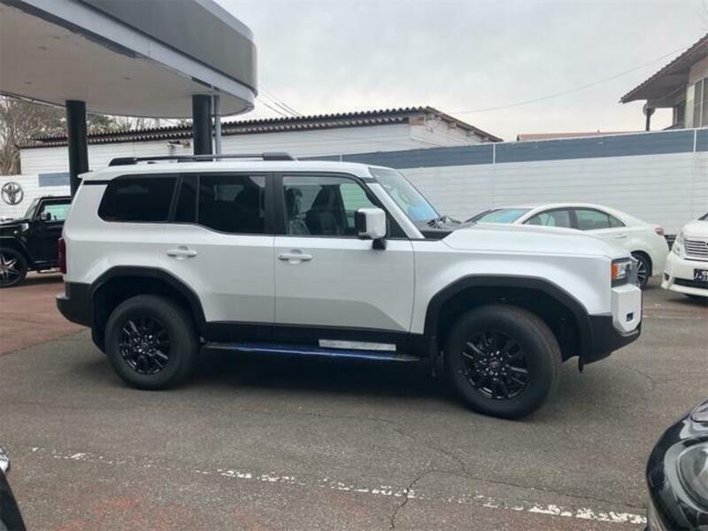LAND CRUISER 250