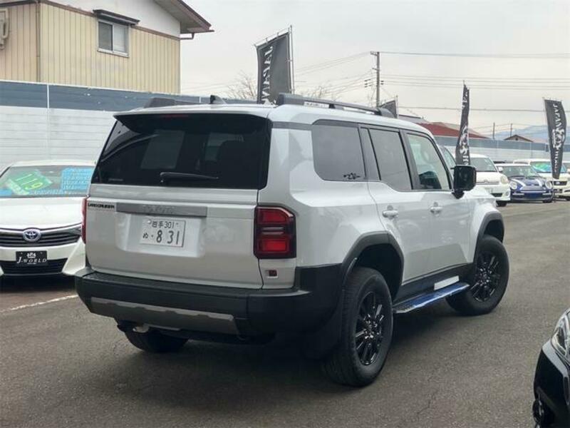 LAND CRUISER 250