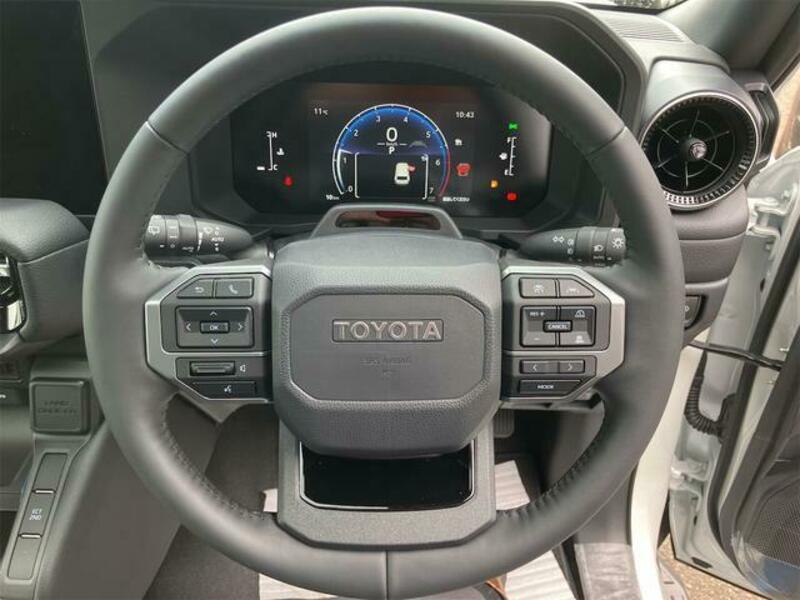 LAND CRUISER 250