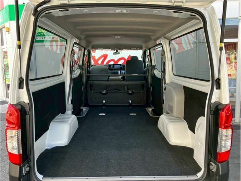 NV350 CARAVAN