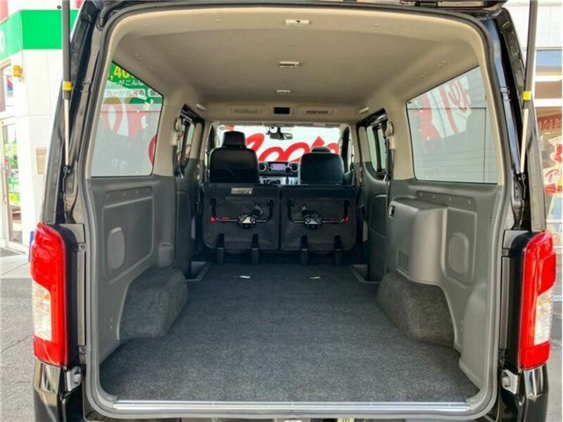 NV350 CARAVAN