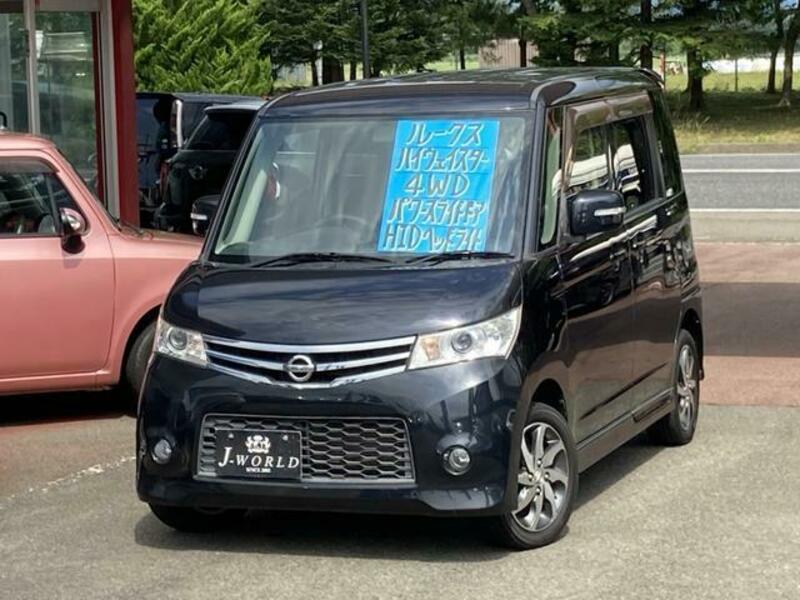 NISSAN ROOX