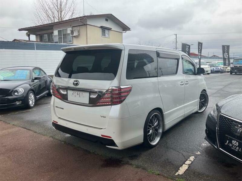 VELLFIRE