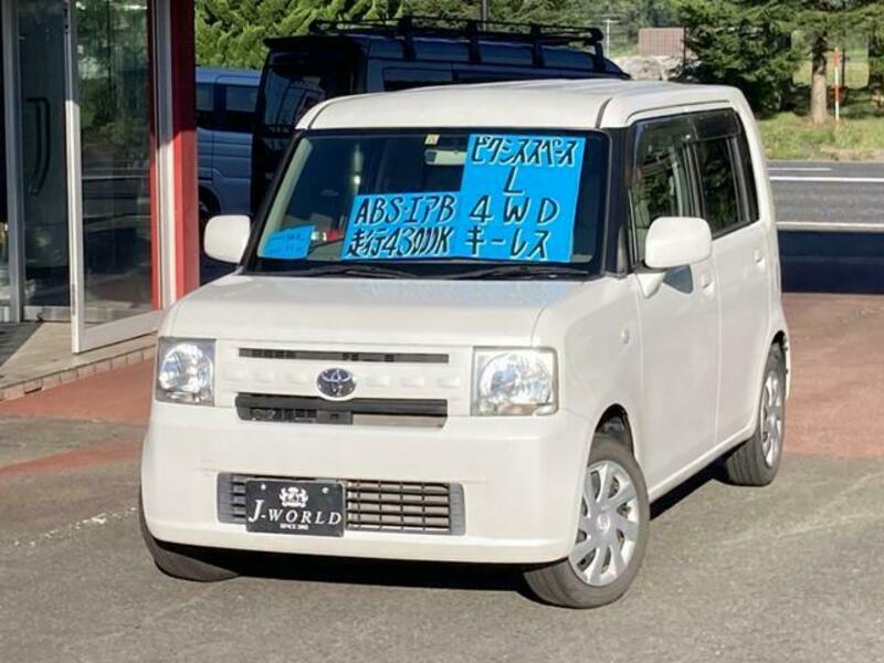 TOYOTA PIXIS SPACE