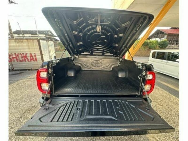 HILUX