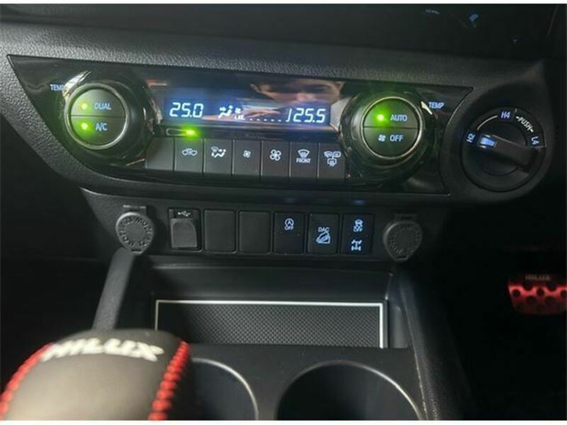 HILUX