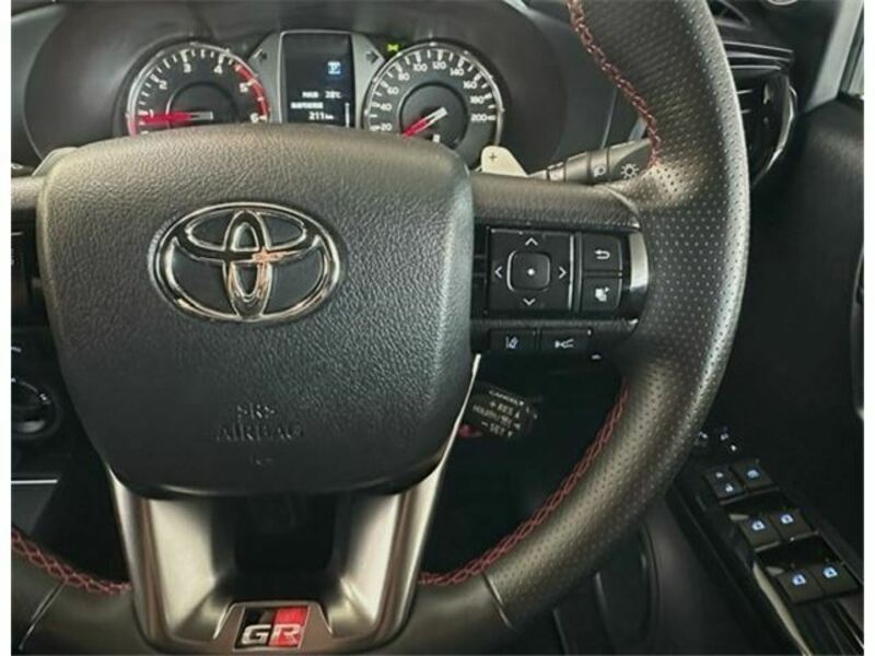 HILUX