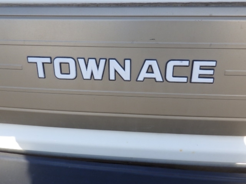 TOWNACE TRUCK-3