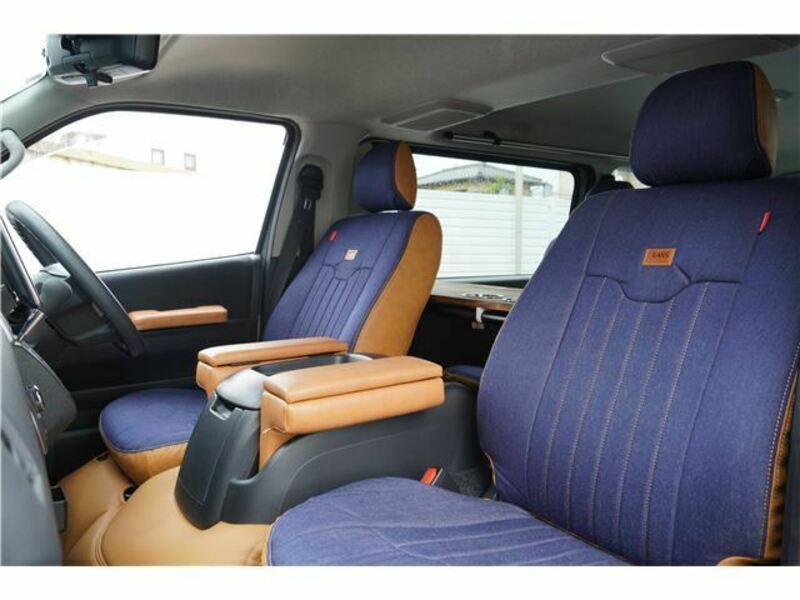 HIACE VAN