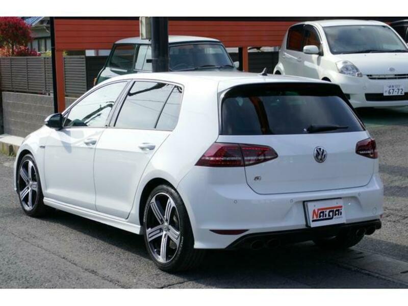 GOLF R