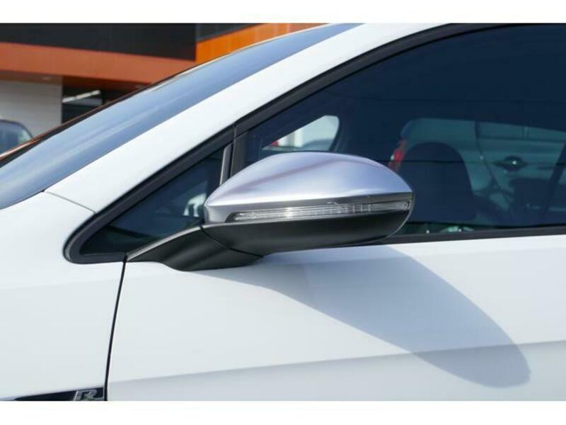 GOLF R