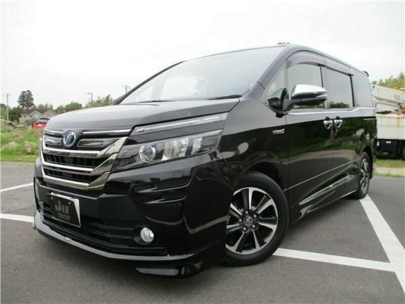 TOYOTA VOXY
