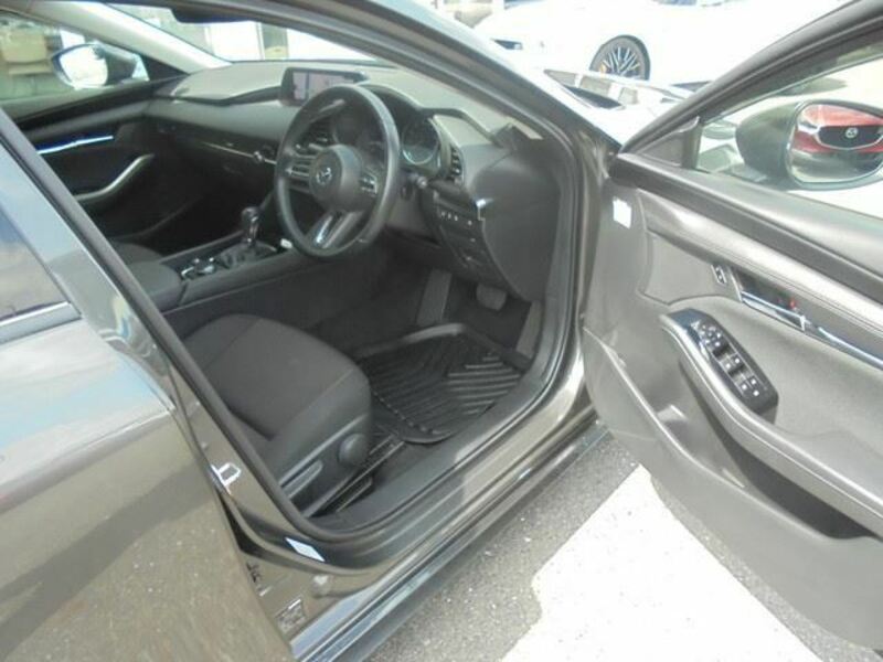 MAZDA3