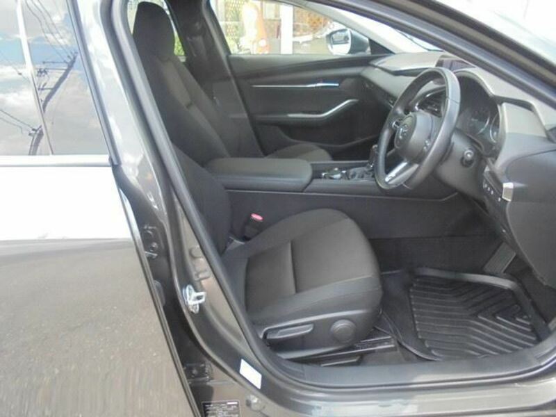 MAZDA3