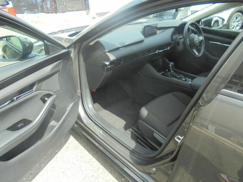 MAZDA3
