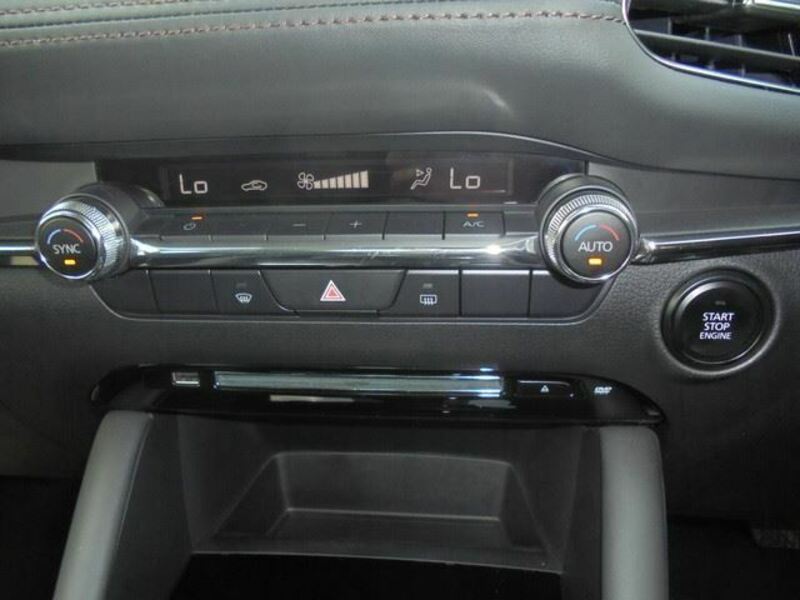 MAZDA3
