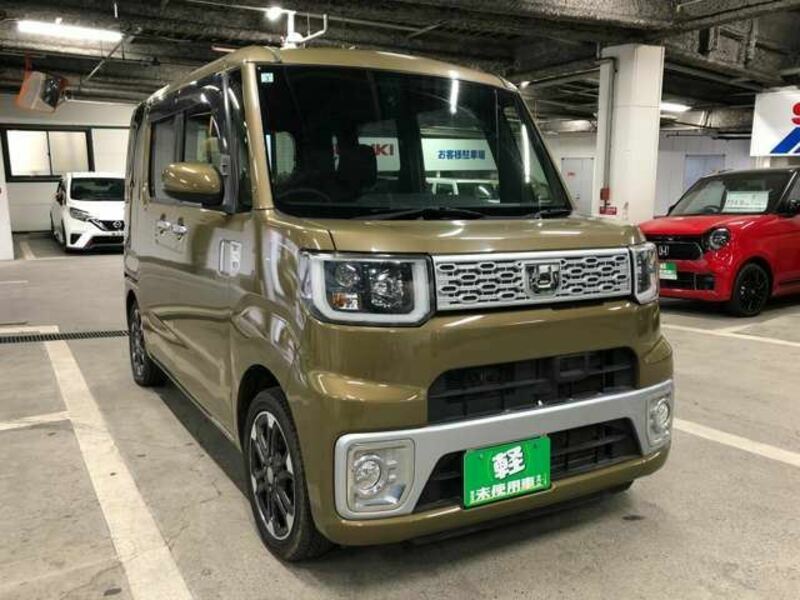 DAIHATSU WAKE