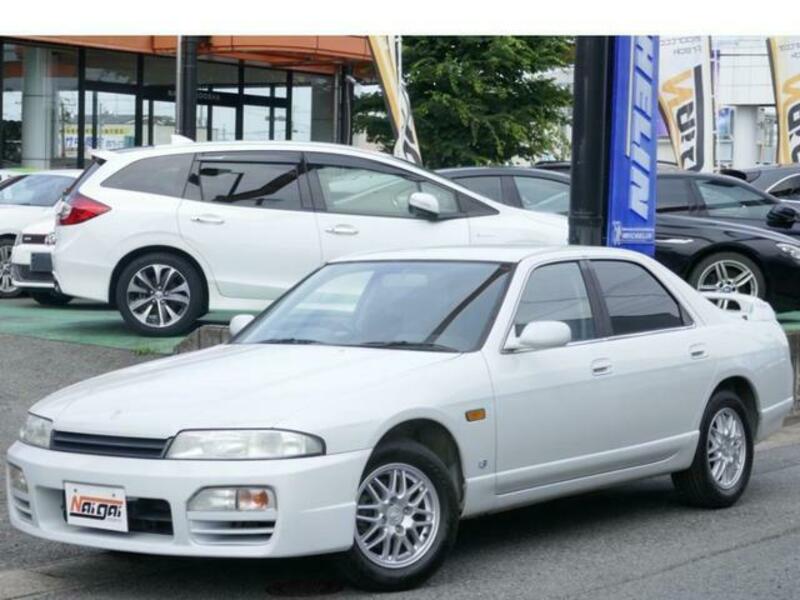NISSAN SKYLINE