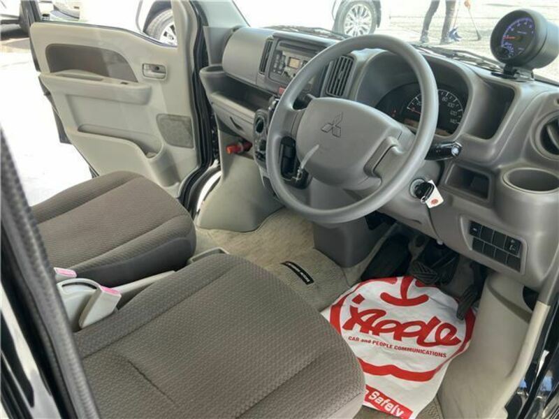 MINICAB VAN