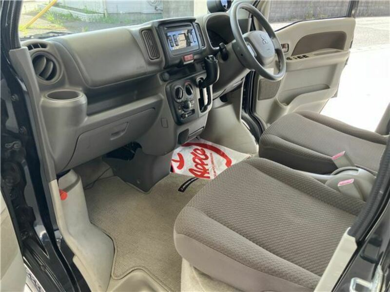 MINICAB VAN