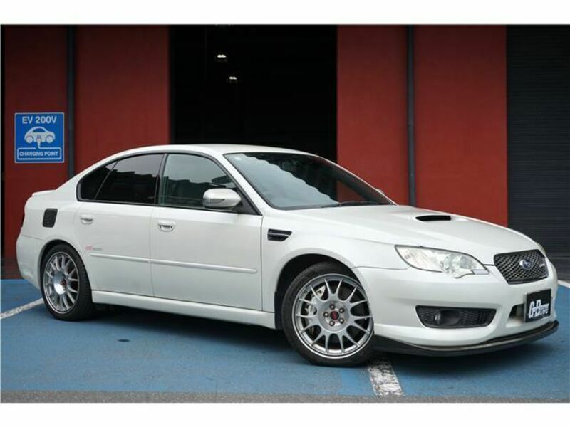 SUBARU LEGACY B4