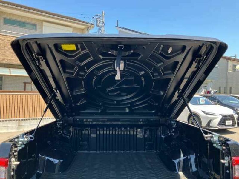 HILUX