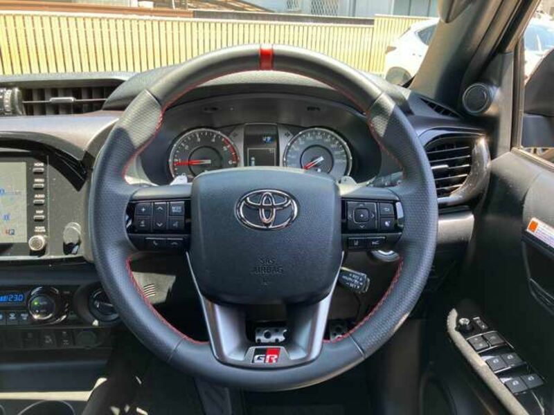 HILUX